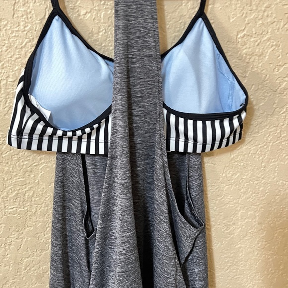 √SCOOP NECK, RACERBACK, LOOSE FIT offering maximum comfort and bikini included - Picture 2 of 7